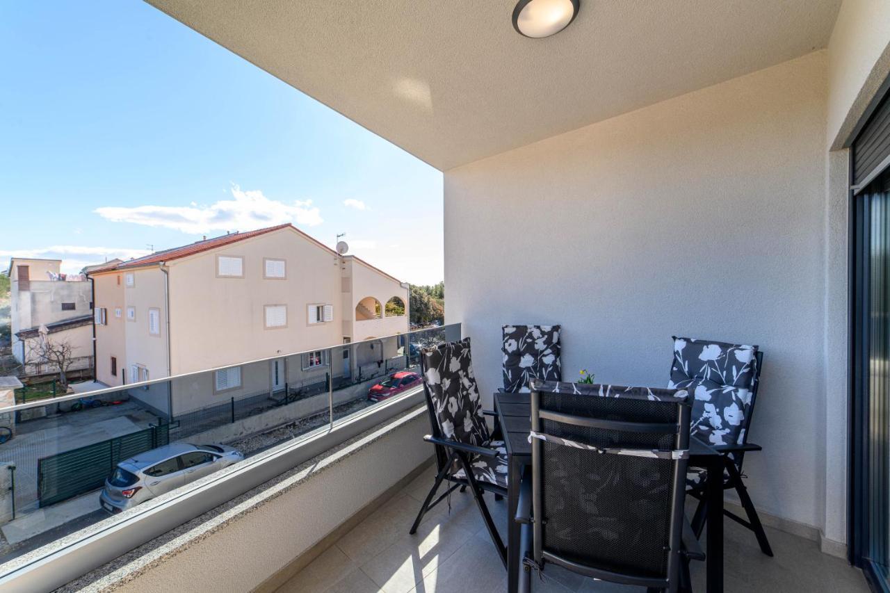 Апартаменты Apartman Ivana Шибеник Экстерьер фото